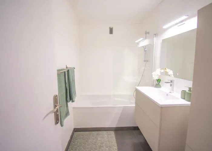 Bright 1bedroom Apartment, Steps To Juan Les Pins Apartment Antibes